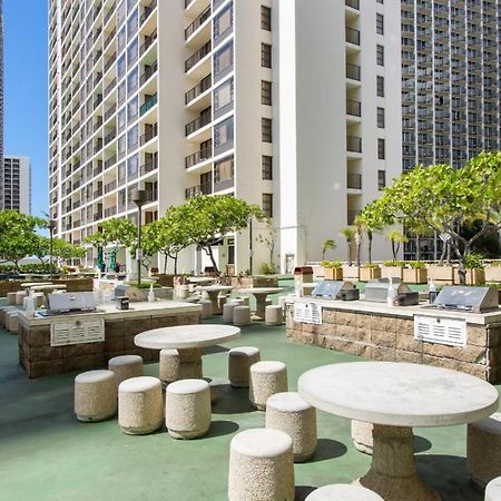 Waikiki Banyan Modern One Bedroom Free Parking Honolulu Exterior photo