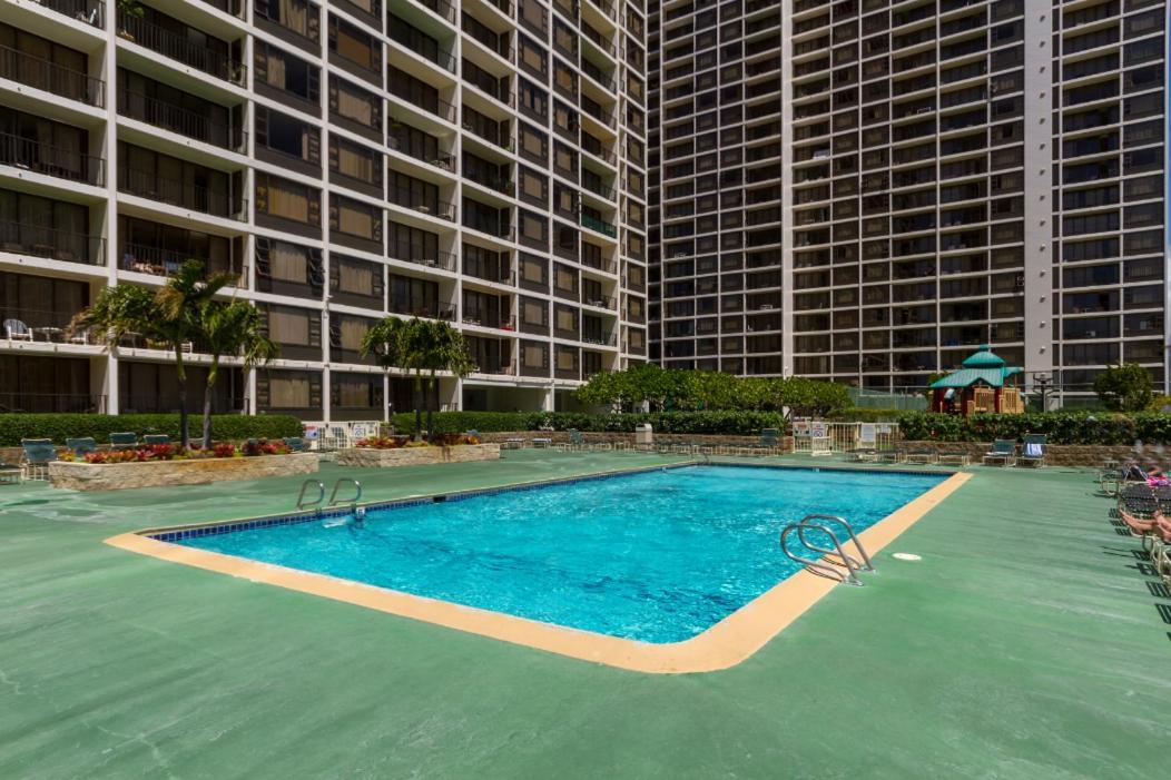 Waikiki Banyan Modern One Bedroom Free Parking Honolulu Exterior photo